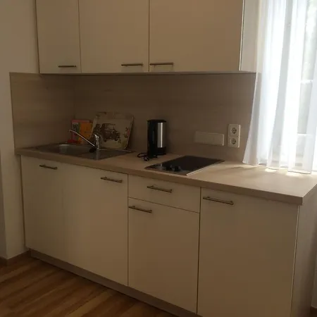 Marie Guest house *